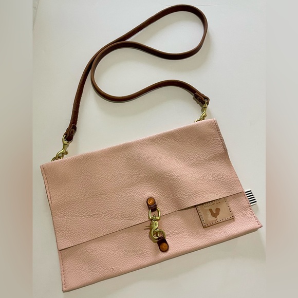 🆕 Foldover Clutch & Crossbody - NWOT - Picture 2 of 13